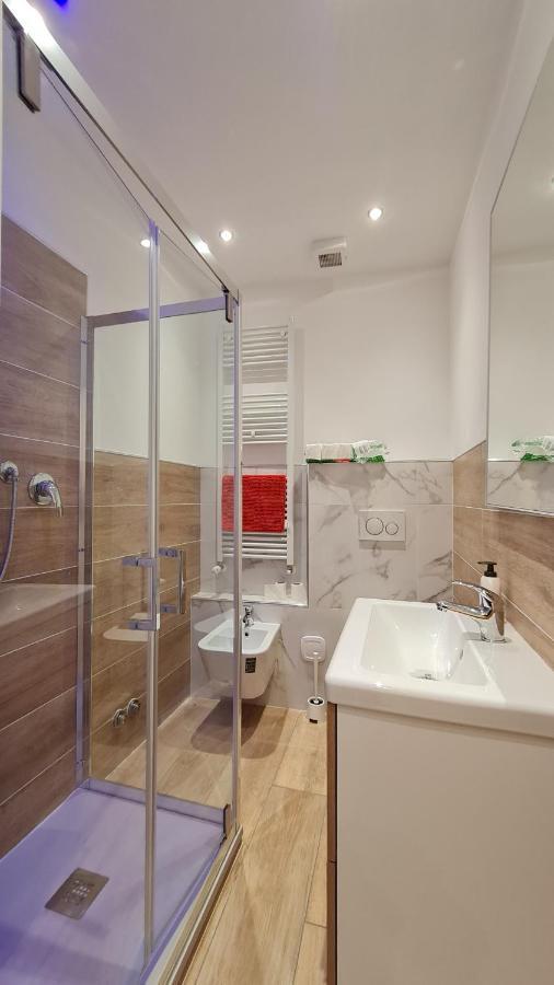 Giudei House Smart 2 Apartment Bologna Bagian luar foto